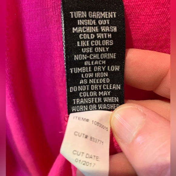 TORRID Women’s Pink V-neck Short Sleeve T-Shirt with Pocket Plus Size 2 - Picture 8 of 8